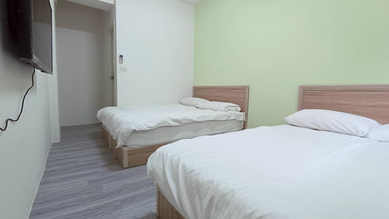 Fengchia Bichon B&B 타이중 외부 사진